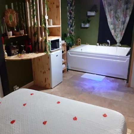La Chambre Des Songes Saze  ภายนอก รูปภาพ
